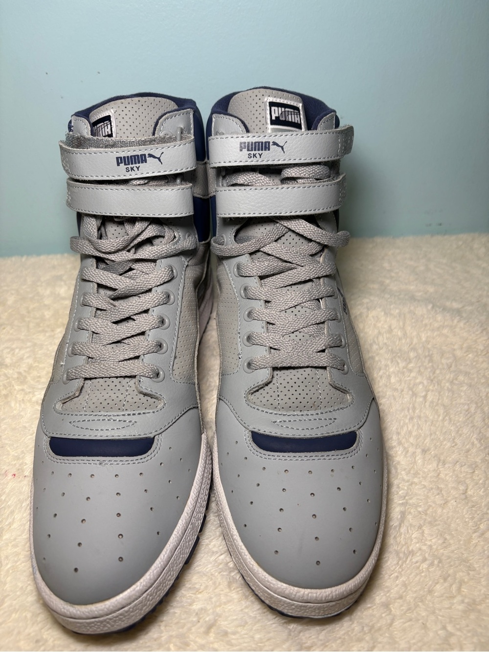 Puma Sky Men's High-Top Sneakers in Light Gray and Navy